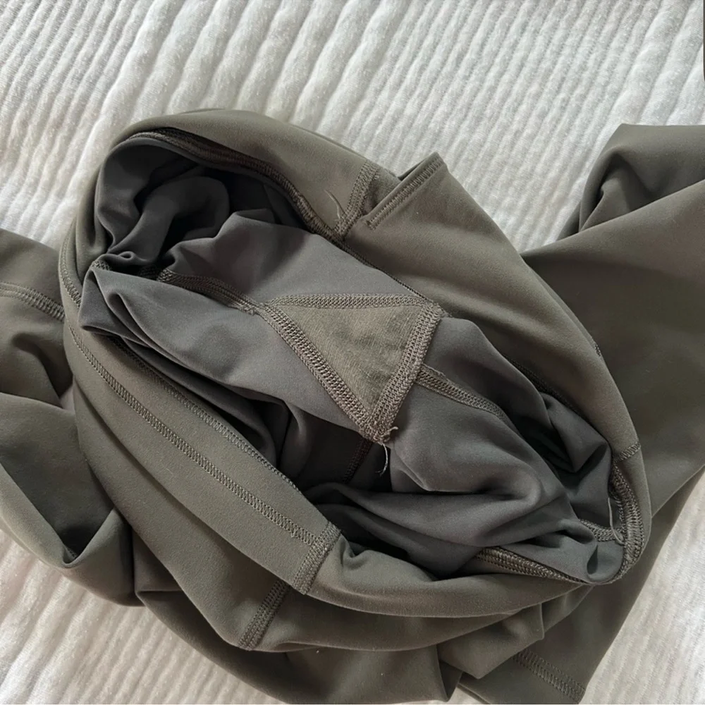 Lululemon Wunder Train High Rise 28” Leggings in Olive - Picture 6 of 7